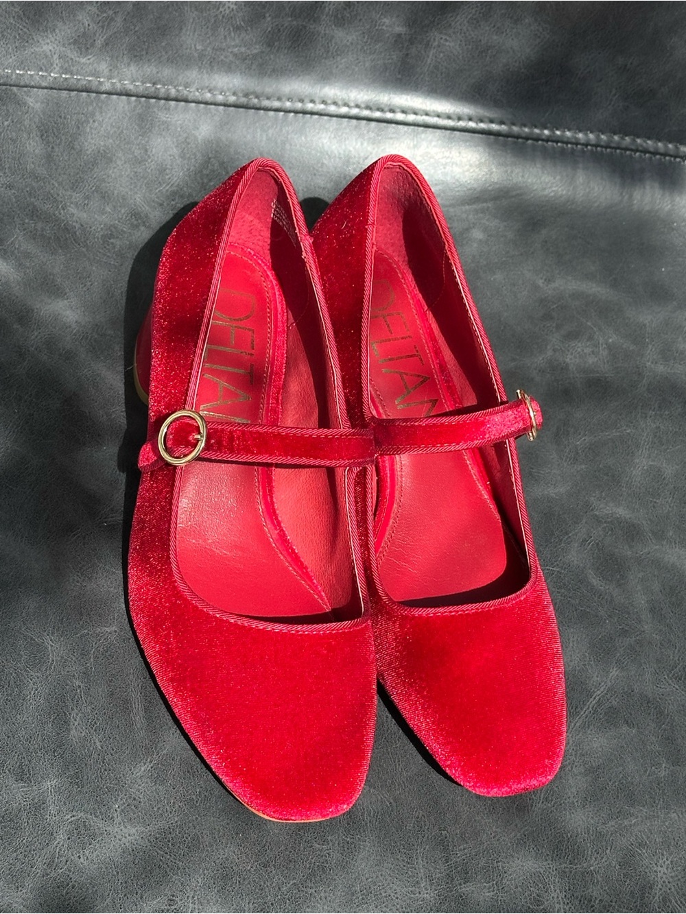 Deltan Red Velvet Mary Jane Block Heel Pumps 6.5 - Picture 3 of 7